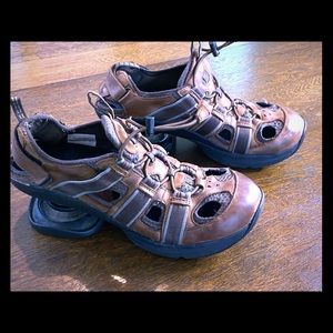 Z-coils Hiking Sandals